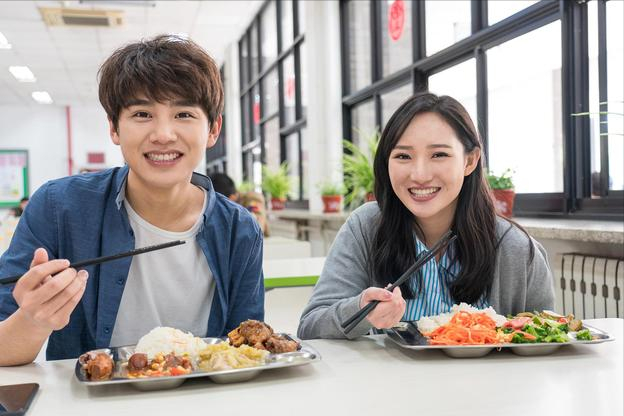 大学生在学校减肥，一日三餐这样吃，轻松瘦身，方法真好