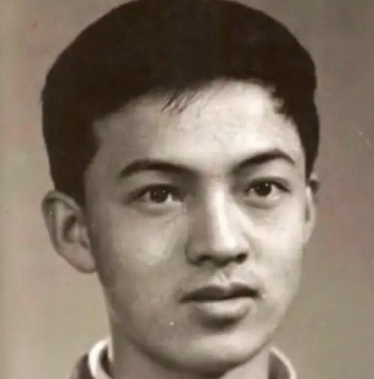 不仅名气大，军衔也高到吓人！这12个明星，个个一身正气堪称清流