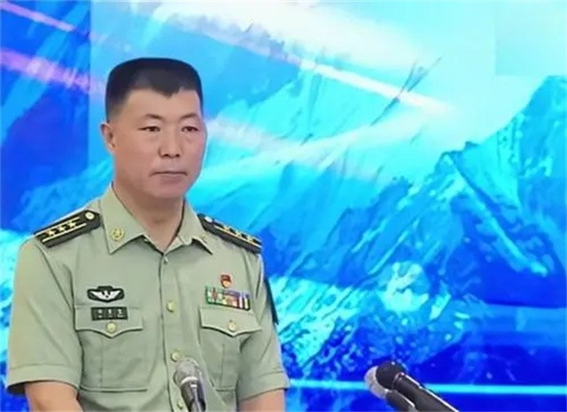 英雄团长祁发宝近况：头颅模型有明显缺损，额角伤疤明显令人痛惜