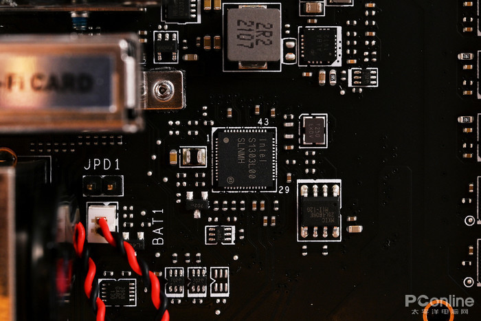 微星MEG Z690 ACE主板评测：规格全面升级的黑金战神