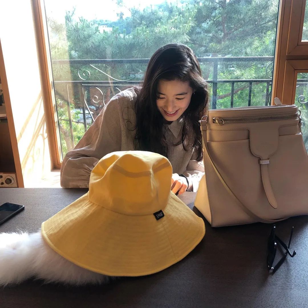 看完《安娜》才知道，不会被讨厌的脸长这样