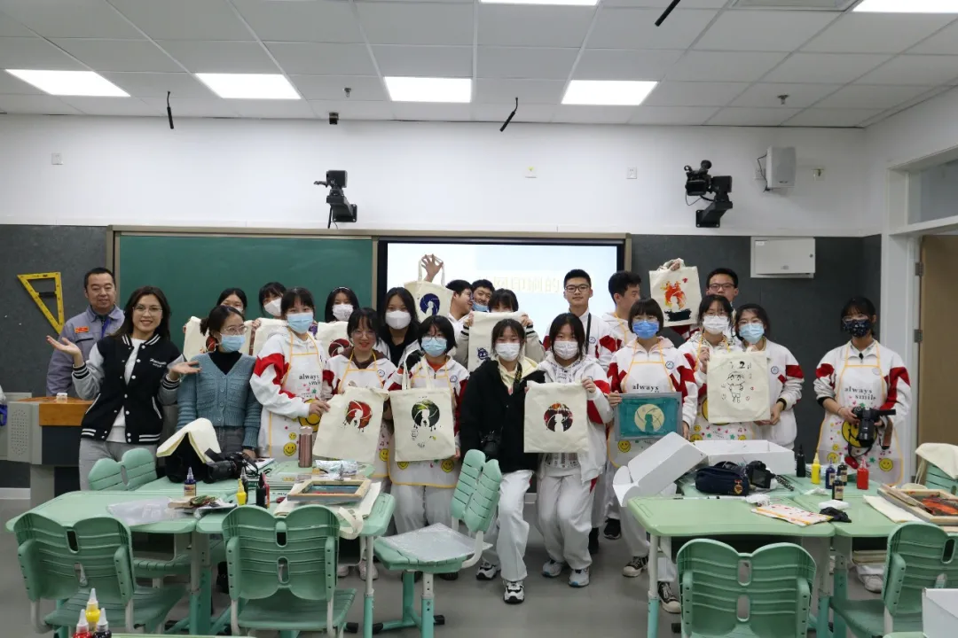 科学影像师生科学传播与创新创作能力提升工作坊 一本书的诞生举办