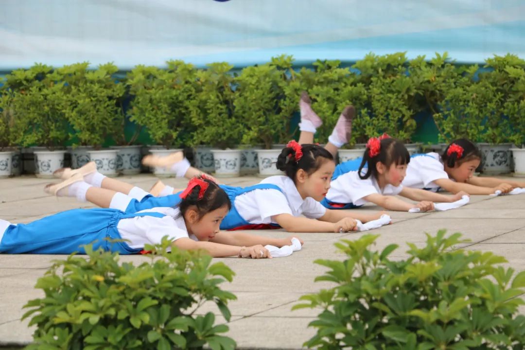 致敬劳动模范 做小小劳动者｜双流区实验小学外国语学校庆祝劳动节