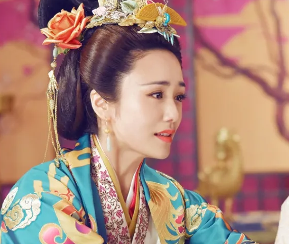 芈月传中楚怀王的宠妃郑袖究竟是怎样就成了“猪队友”的？