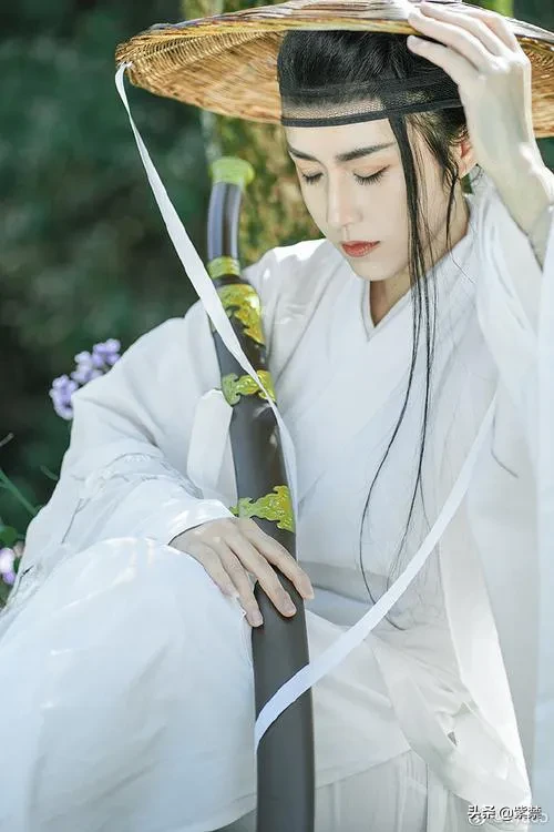 酒不醉人人自醉，华尔街三大指数开始洋洋自得