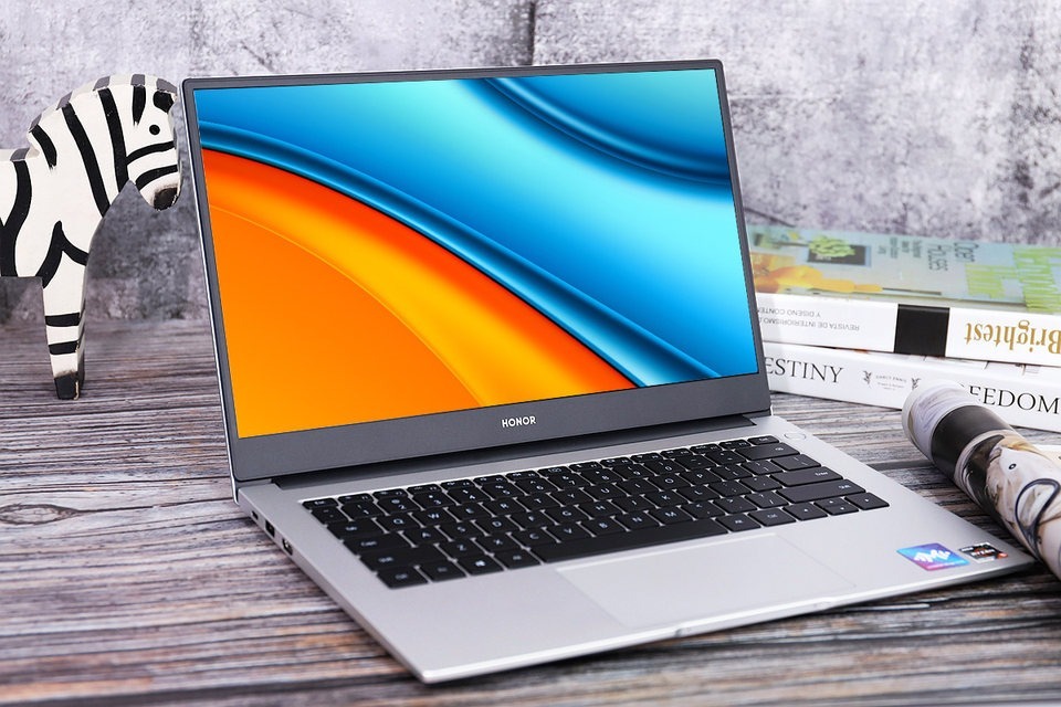 大学的第一台笔记本怎么选？看这篇就够了