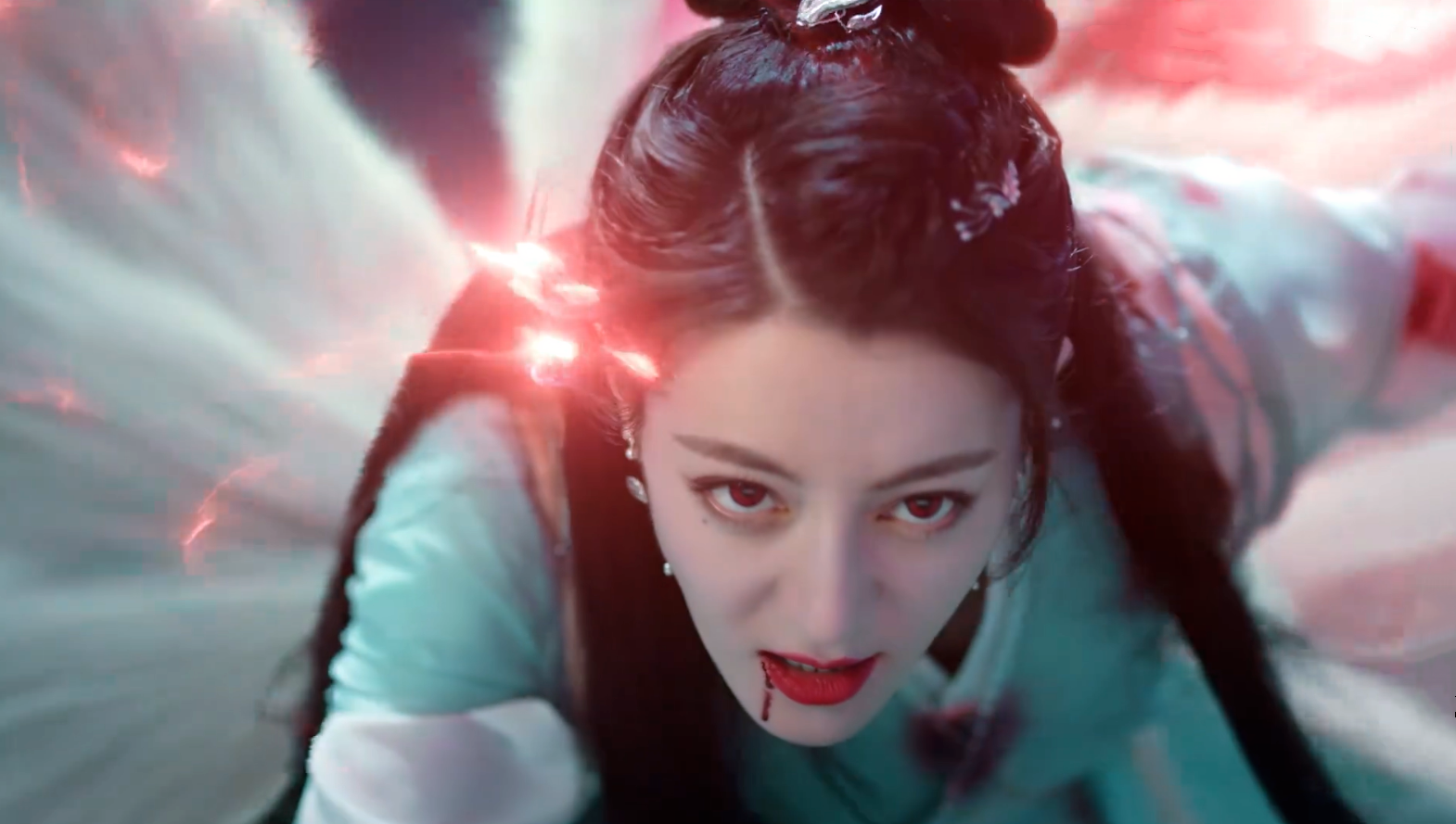 《与君初相识》纪云禾的情敌上线？本体也是九尾狐 长意差点就栽了