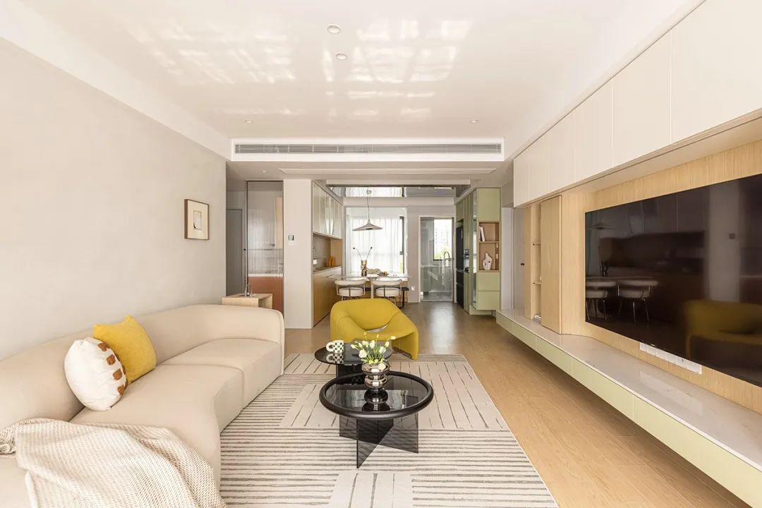 空间局促？布局鸡肋？107m²老破小变森系原木屋，他家盘活了