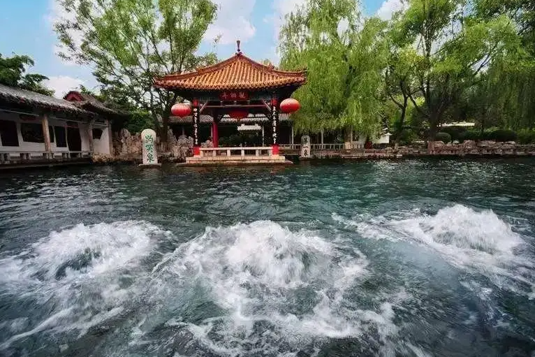 “一座城市一句诗”，30座城市最具代表性的诗句，你的城是哪句？