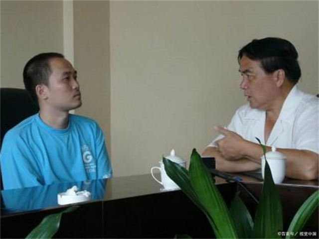 高考狂人张非，一次复旦一次北大，两次清华，现在基本上算是废了