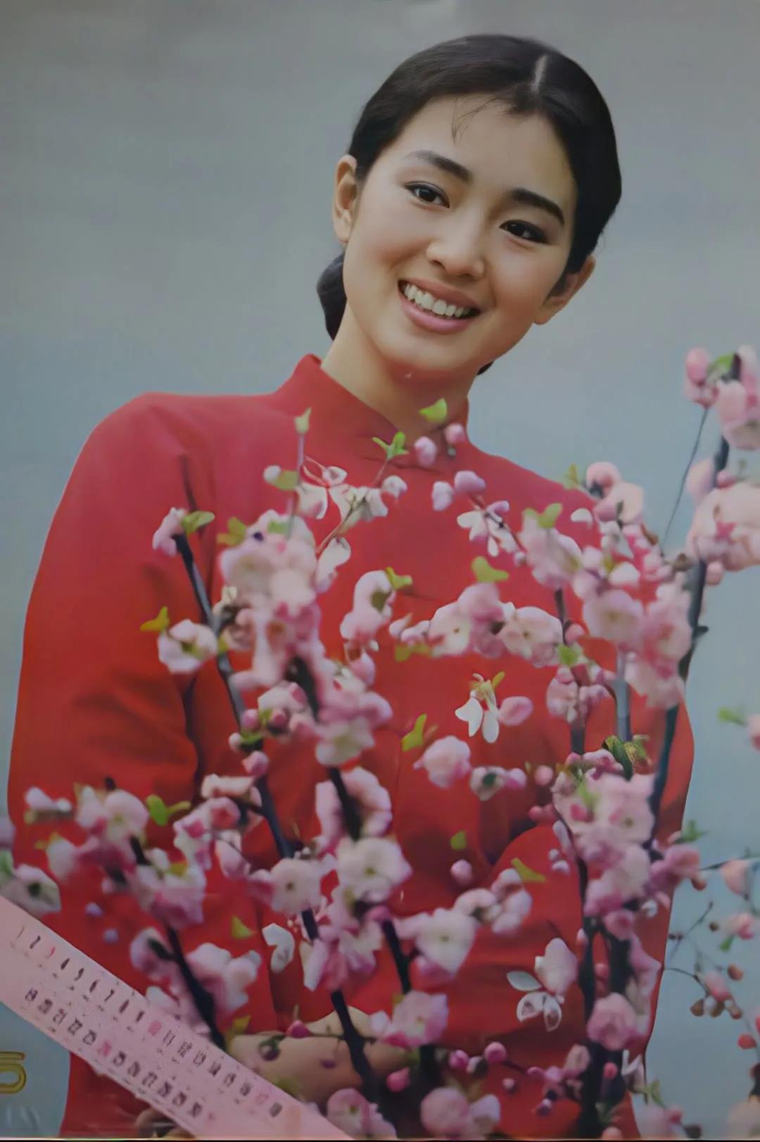 巩俐怀旧照片8