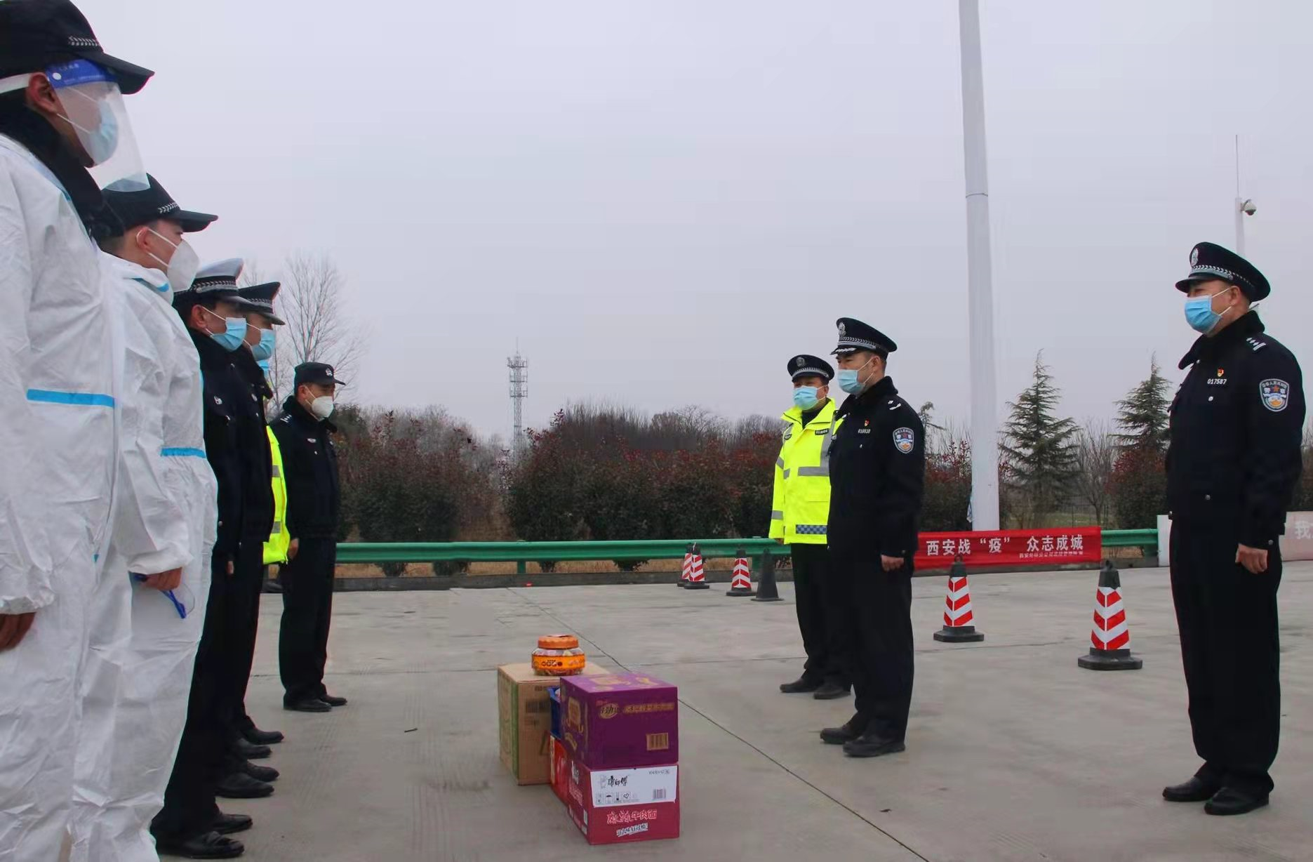送关怀 暖警心 | 西安公安临潼分局党委书记、局长高少军同志看望慰问坚守常态化疫情防控工作一线的民警辅警