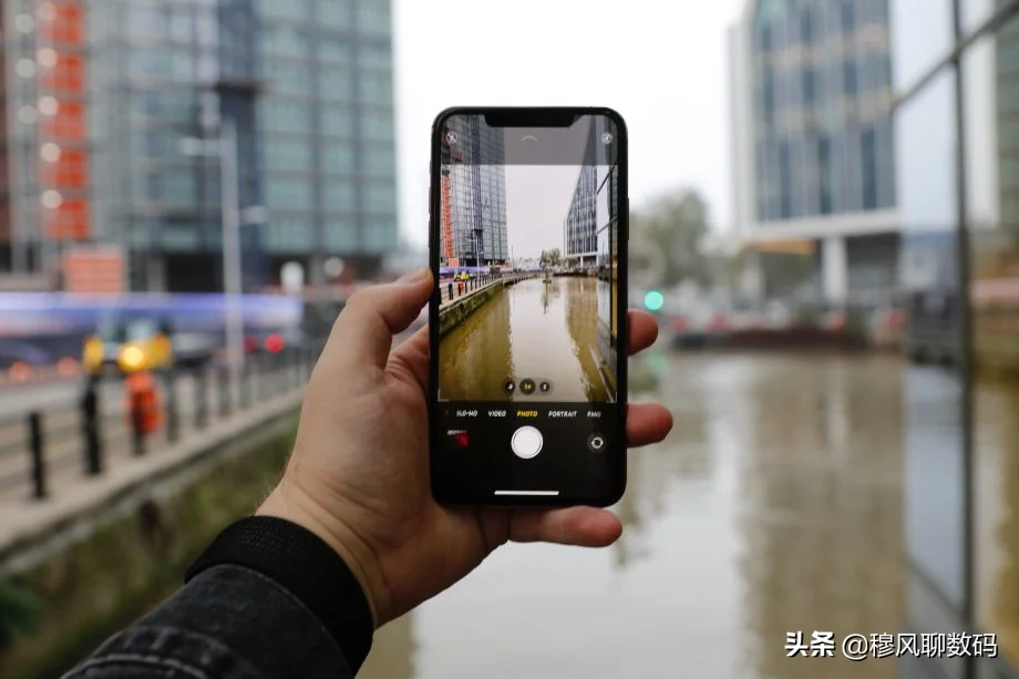 iPhone11ProMax有点吓人，512G从12699掉到4678，捡大便宜了