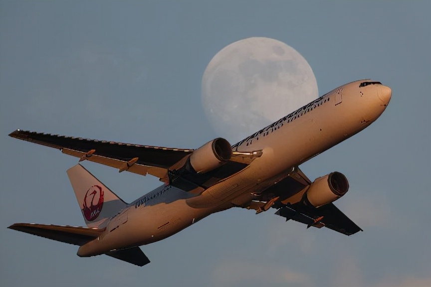 �����Ƴ�L��RF800mm��RF1200mm��Զ�㾵ͷ ǿ��EOS Rϵͳ��ͷ��Ӫ