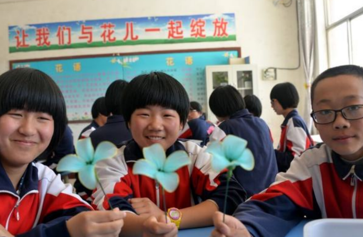 中小学生调查问卷内容“太露骨”，引家长强烈不满，官方致歉回应