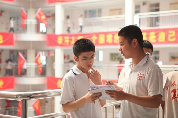 22年高考增加新门槛，高中迁过户口的同学或受影响，考生要注意