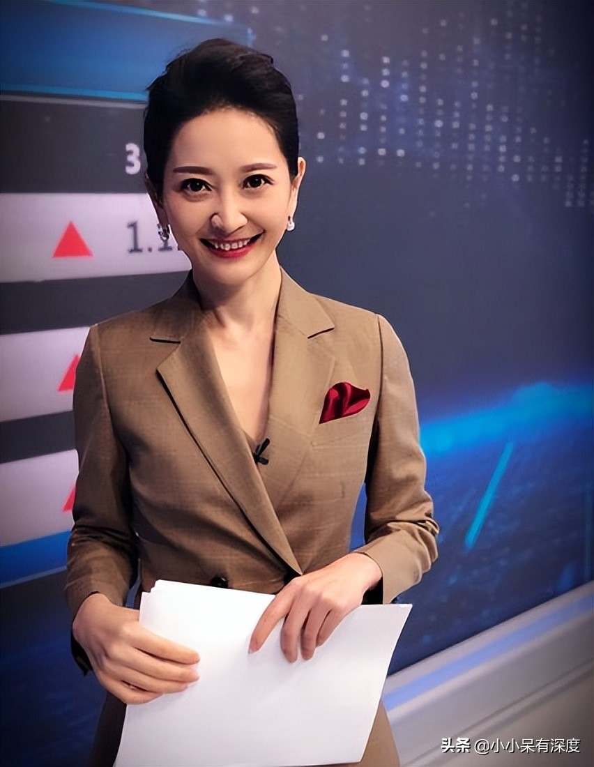 四套新闻频道,五套综艺频道和七套经济生活频道节目主持人