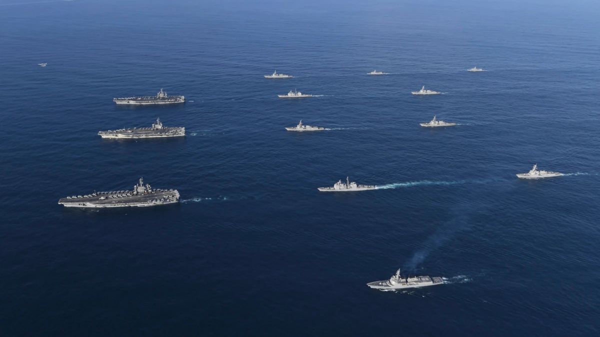 150�Ҷ�180�ң��й����պ�ӡ���Ĺ������Աȣ�����С�����������