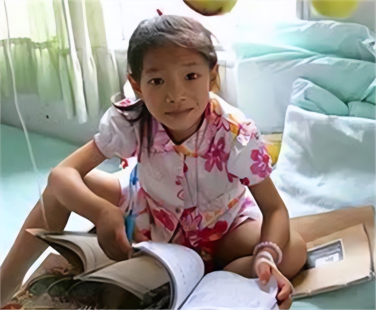 2005年女童身患白血病，为减轻养父负担，偷偷签下放弃治疗协议