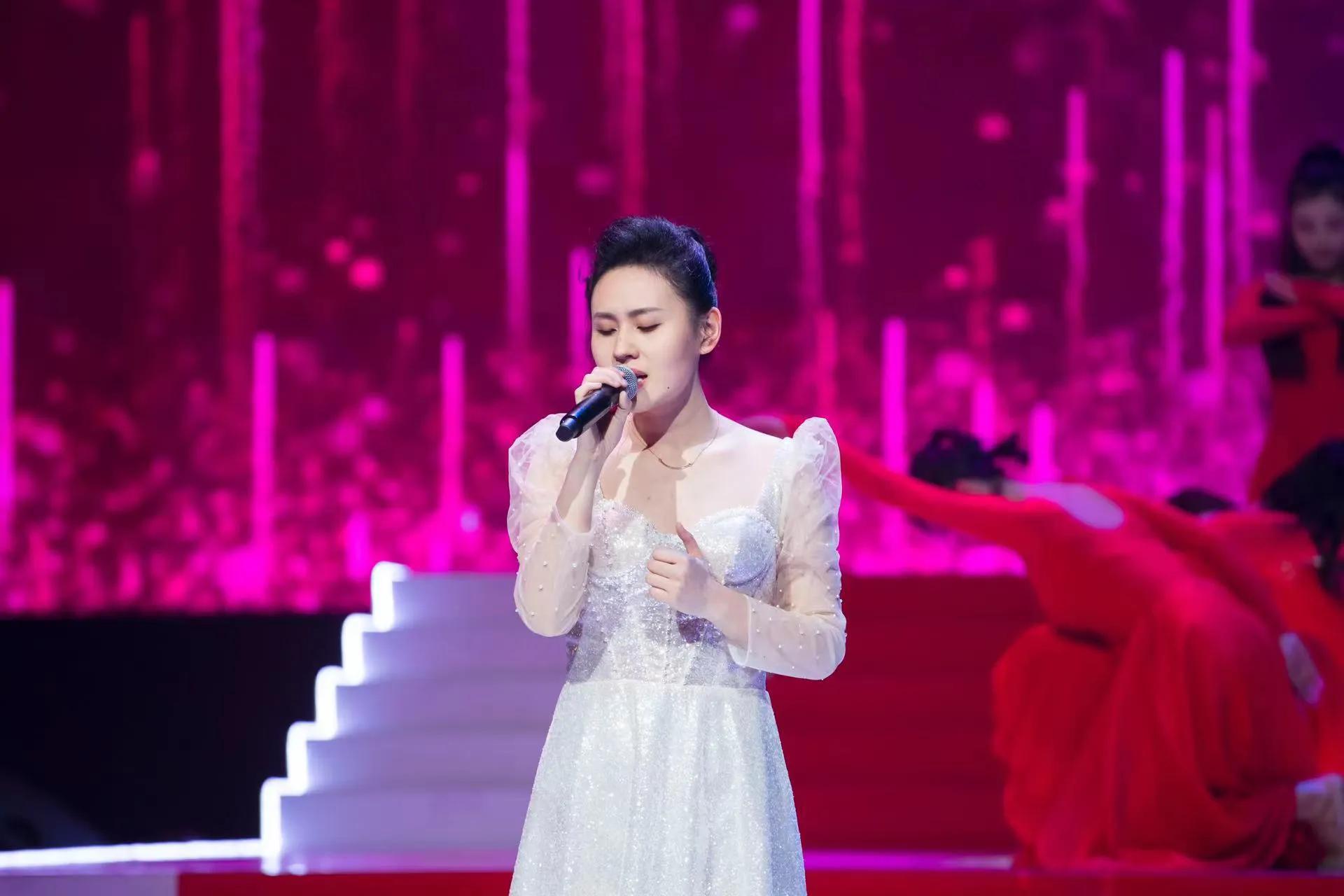 夏日之夜，火热开赛，《星光大道》夏赛季阶段赛闪亮开启