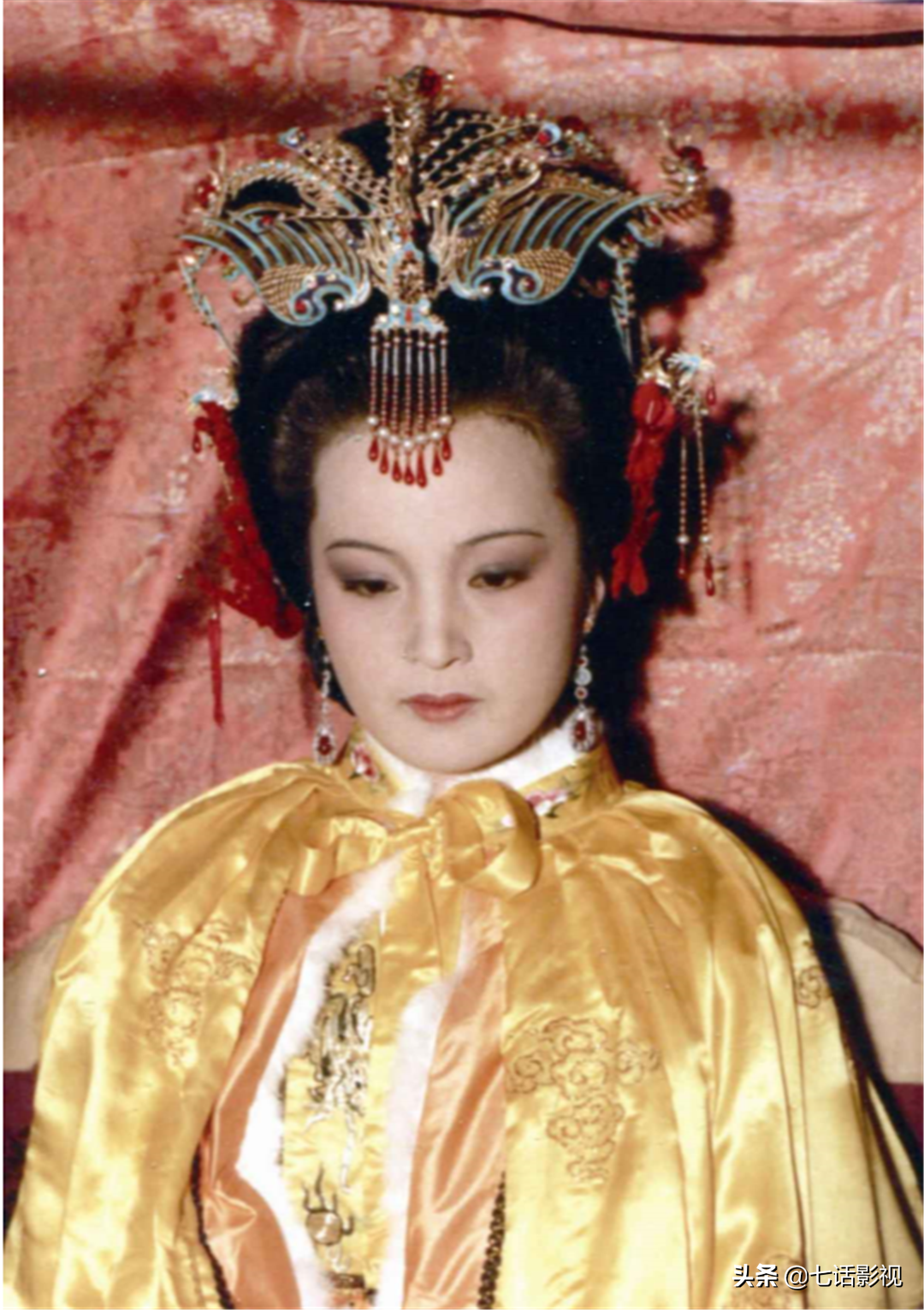 从《红楼梦》看古装剧妆发演变，这些年，哪些东西在慢慢消失？