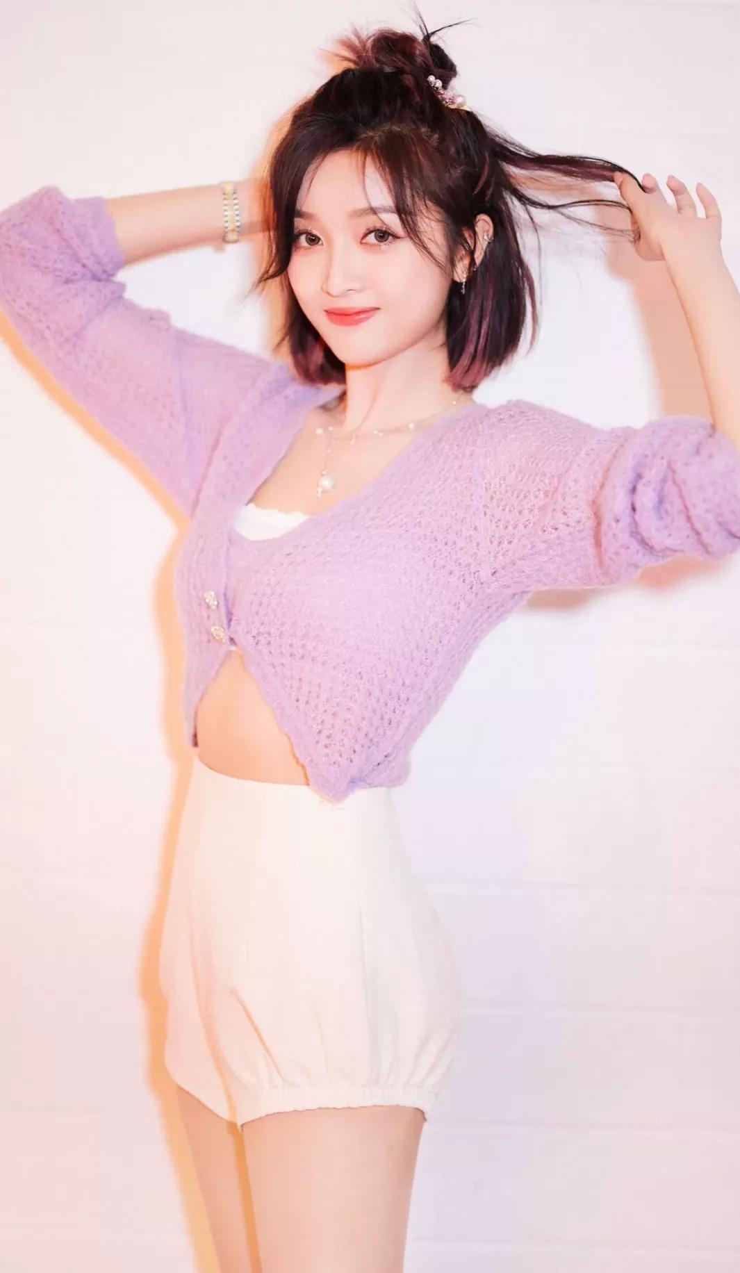 吴宣仪日常穿搭