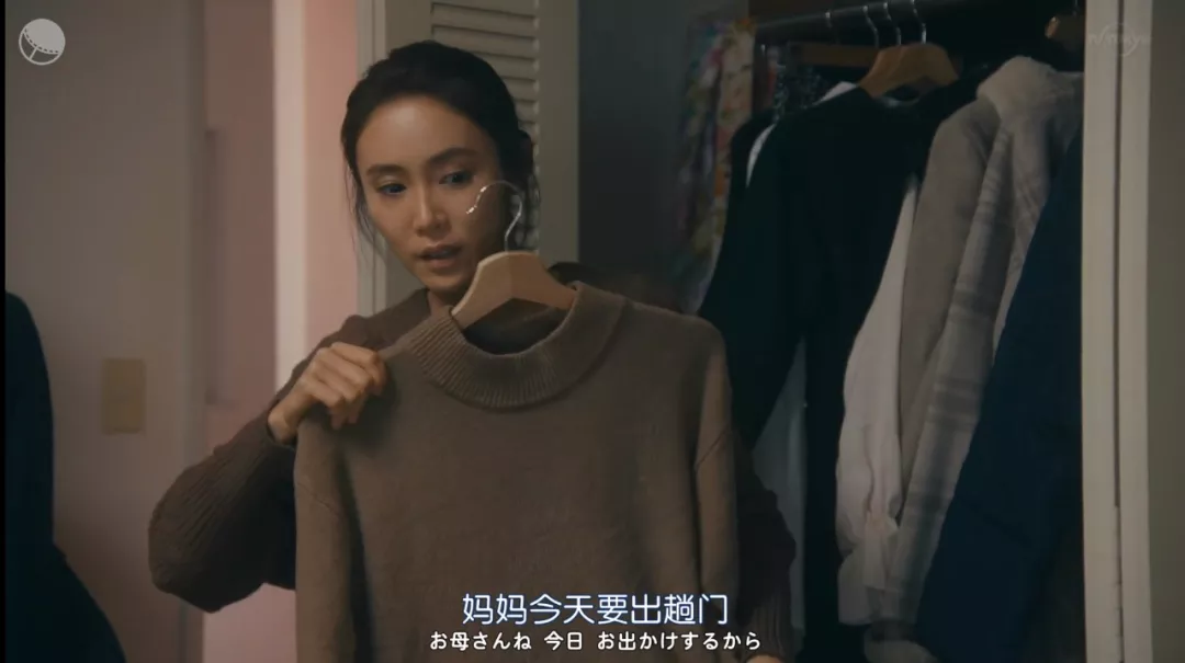 不伦、年下、师生恋,不愧是岛国深夜剧