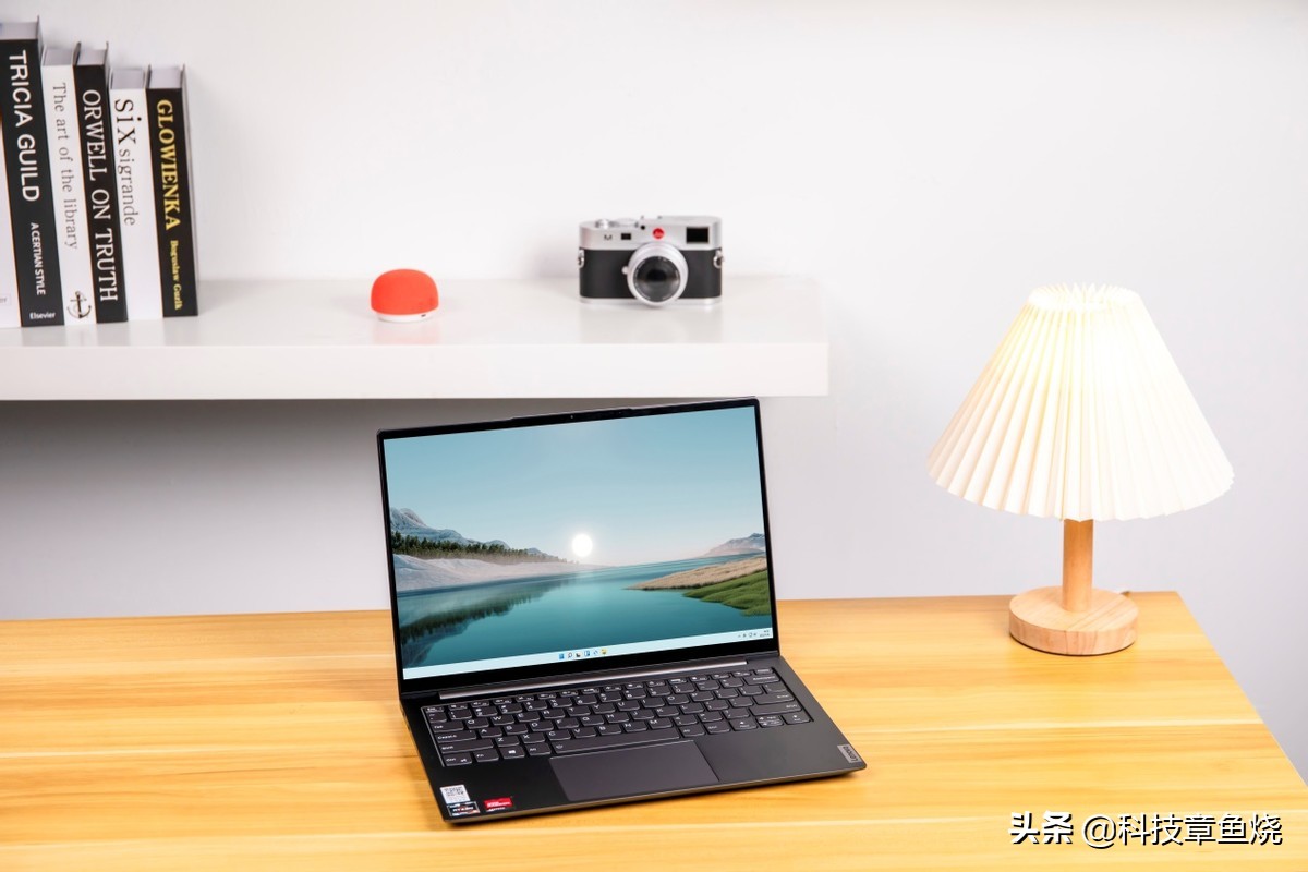 一款非常轻薄便携的笔记本，YOGA13s用实力证明