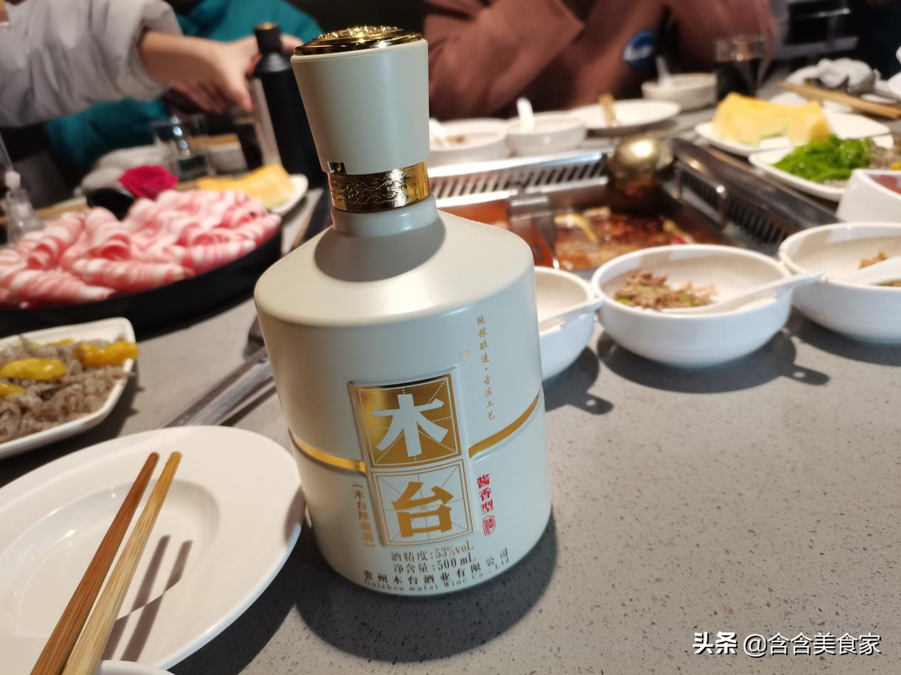 过年给老丈人送什么酒（过年去老丈人家送什么酒）