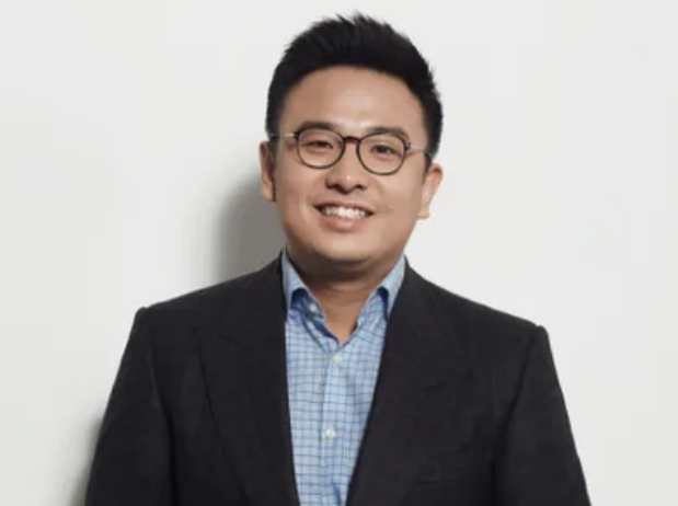 张旭豪：33岁将公司卖给马云套现665亿，如今再创传奇