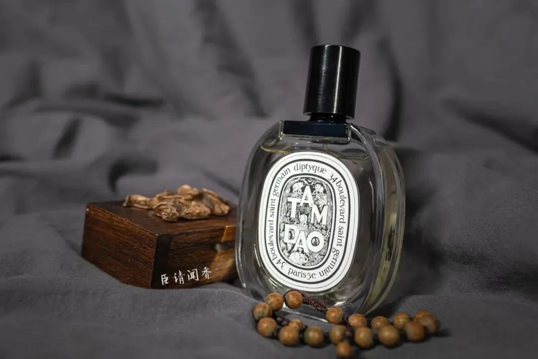 推薦幾款男女都愛(ài)的中性木質(zhì)香調(diào)香水，難以抗拒的高級(jí)香