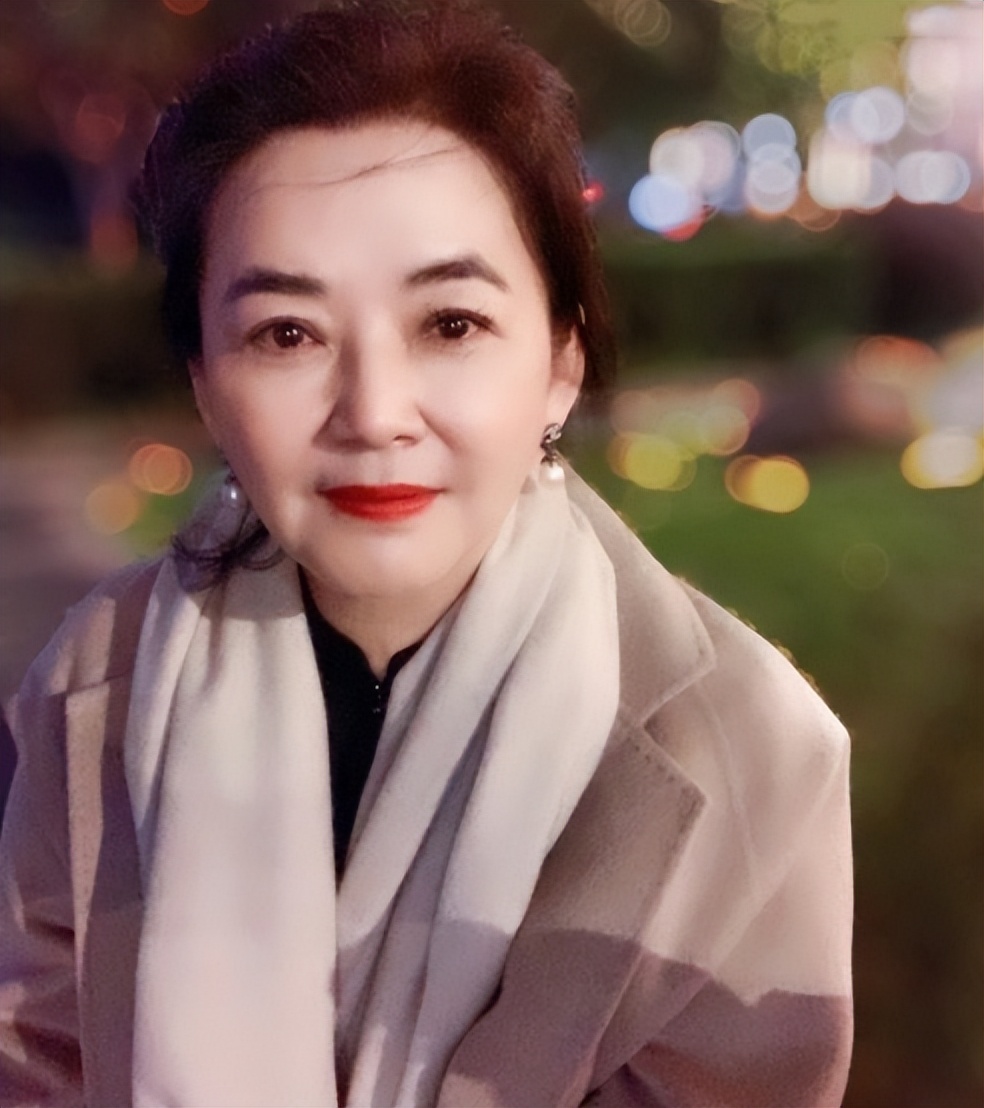 胡慧中：林青霞的接班人，挚爱的两个男人，一个惨死一个锒铛入狱