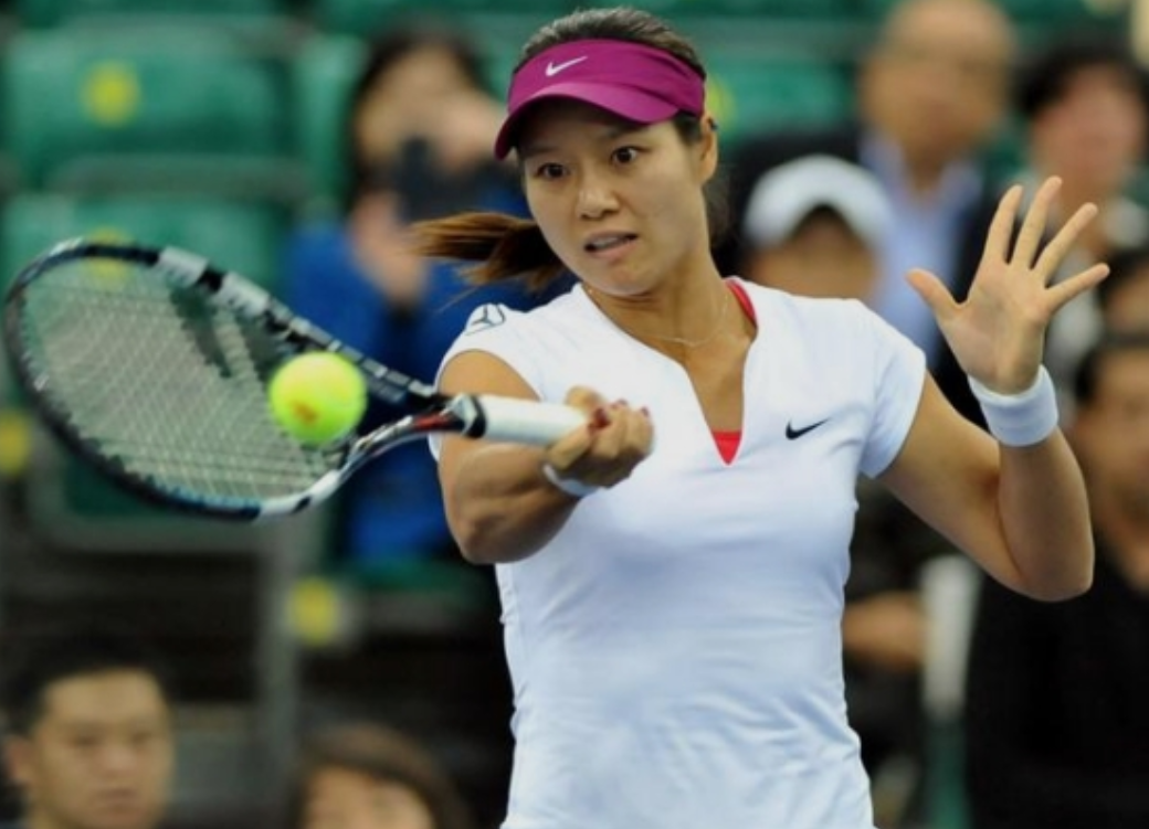 李娜姜山("网球天后"李娜:嫁大2岁姜山,34岁生2胎,结婚16年不下厨)