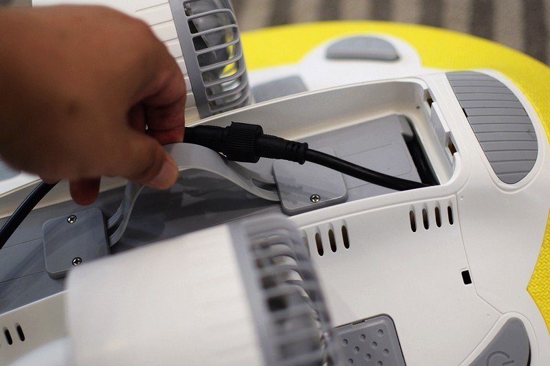 泳池最靓的崽 檬友爆风主义水上动力浮板