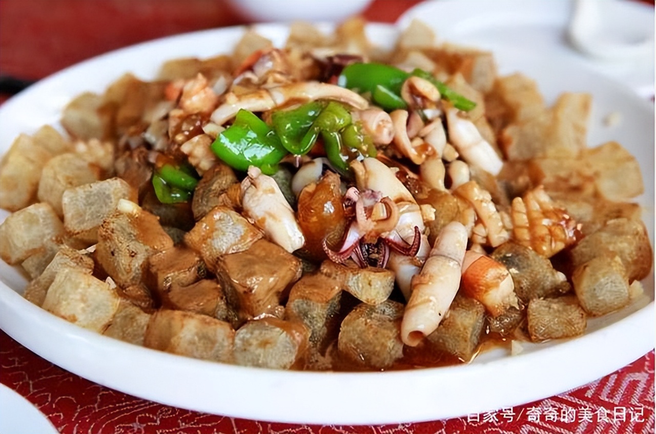 请问哪里有烟台旅游美食攻略(烟台最著名的旅游景点和美食是什么)