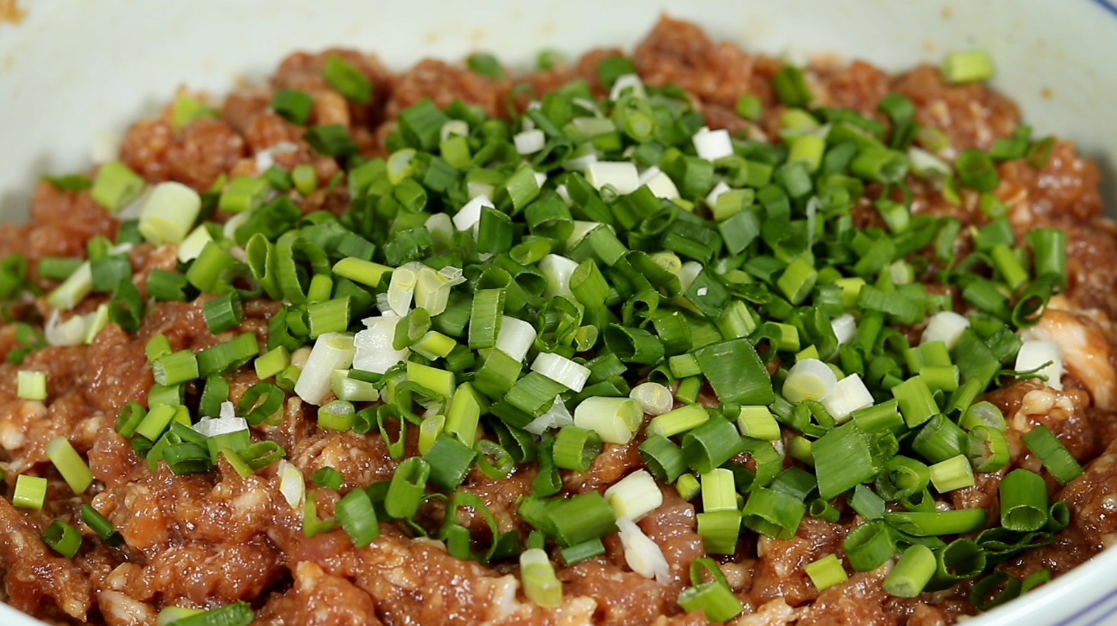 冬至吃饺子，教你调万能饺子馅，牢记“3放2不放”，肉馅鲜嫩多汁