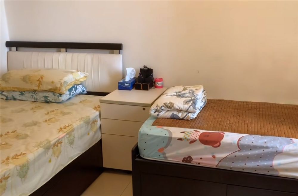 夫妻俩香港“郊区”39㎡小家：房子老旧却收拾得很整洁，乱中有序