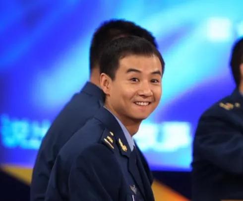 演员毛孩：用前途换母亲余生快乐，母亲火了我没戏拍，也无怨无悔