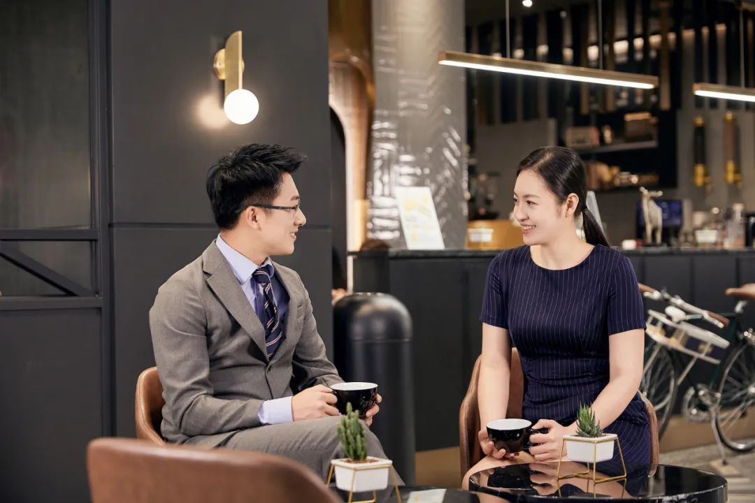 阿里政委与业务搭档：一切从对话开始