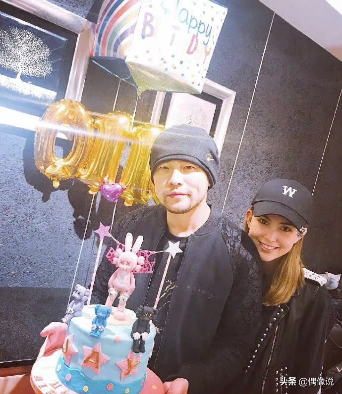 周杰伦庆祝与昆凌结婚七周年，晒妻子美照，凡尔赛式秀恩爱