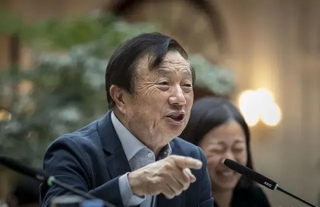 世界级数学大牛加入华为首度亮相！700 数学家背后竟为人工智能？