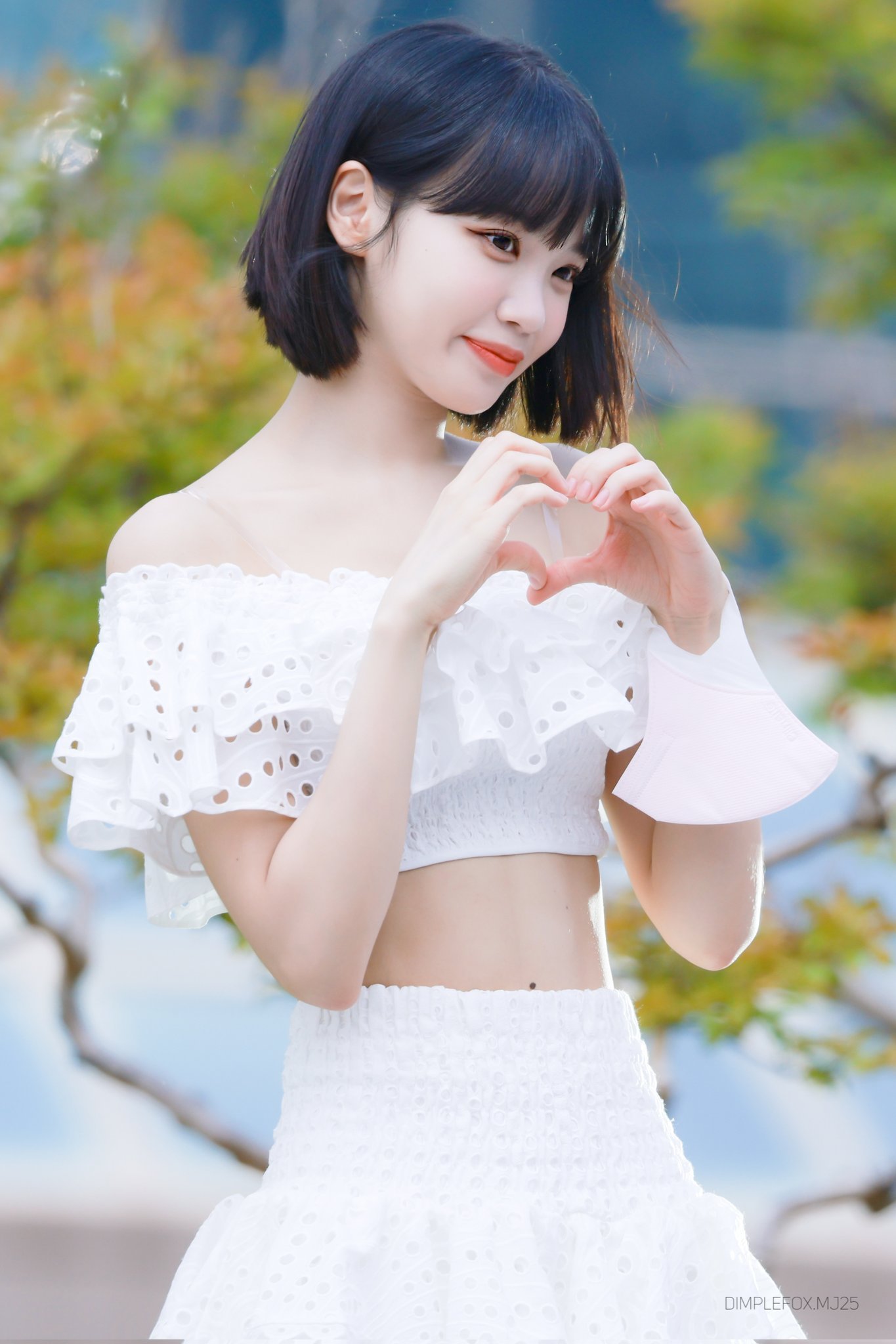 金采源跳槽hybe的原因公开,网友:lesserafim多亏了她和宫胁咲良