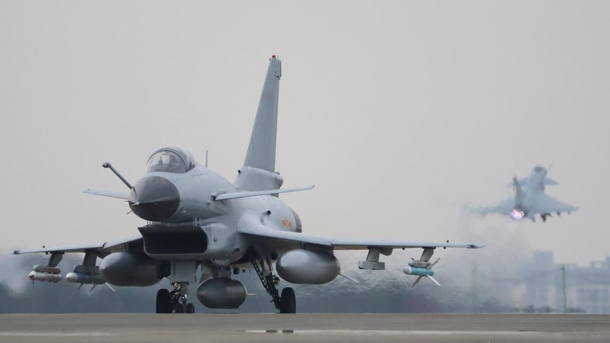 ��հԶ�����й�40��ǰ������3��նԿյ������ɾ�������-15�ĻԻ�