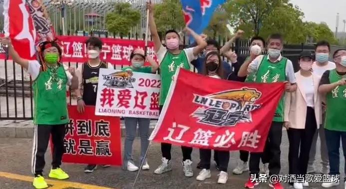 cba下个总决赛主场在哪里(CBA总决赛G2：辽迷千里南下远征南昌！营造主场气氛点燃辽篮热血)