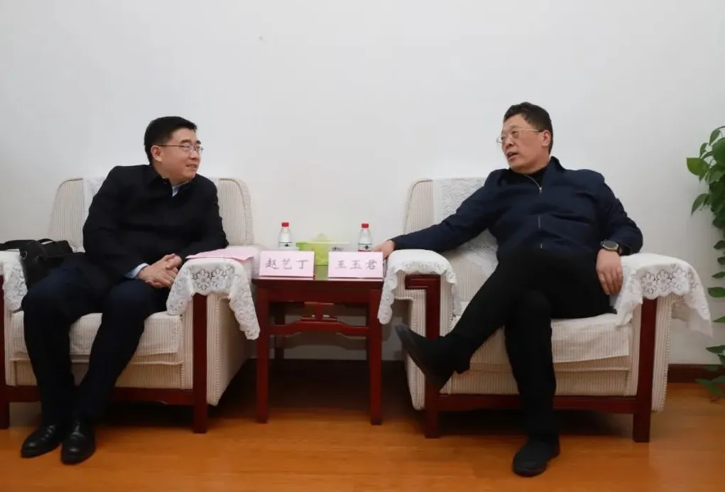 省委省直机关工委调研组到省司法厅调研