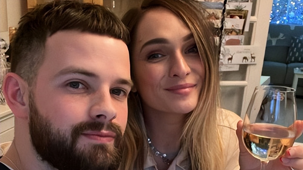 未婚妻婚礼当天死亡！X音素歌手哭晕