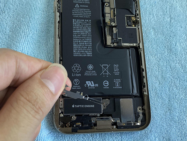 iPhone XS MAX更换大容量电池，续航直接翻倍，看完你也可以自己换