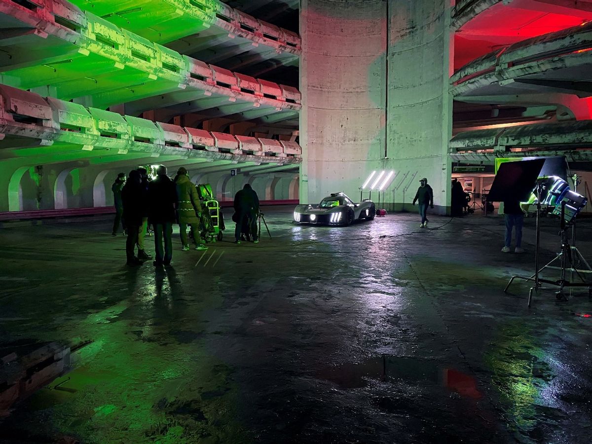 狮哮将至 王者归来 标致9X8混合动力超级跑车