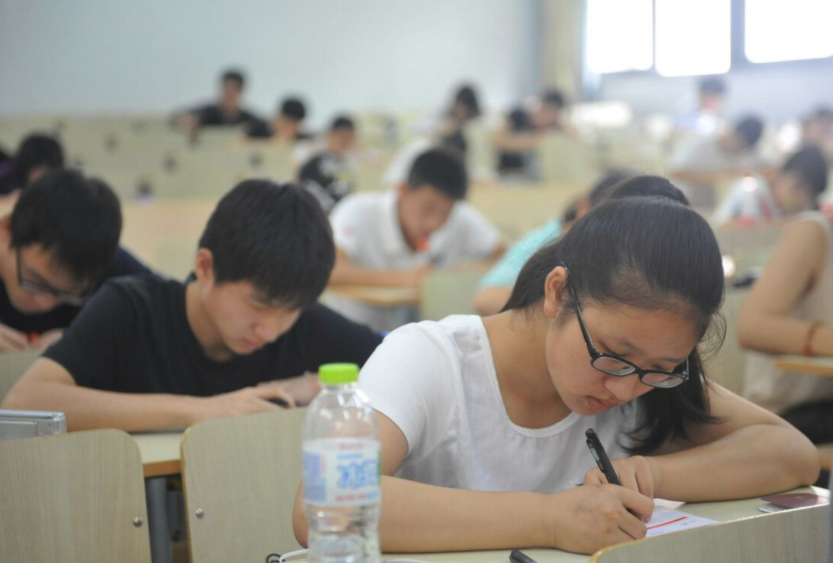 英语四六级考试要求有变，有些学生无法报名，希望你不是其中之一