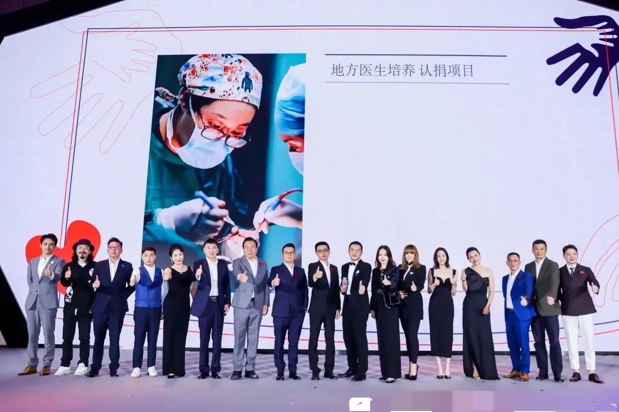 李亚鹏朋友遍布天下，4000万不过是小菜一碟